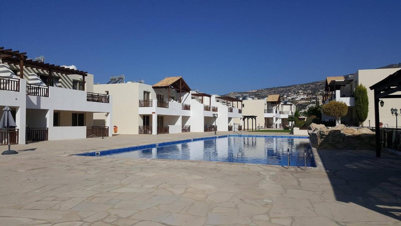 Ground Floor One Bedroom Apartment, Vanessa Complex Peyia Exterior photo